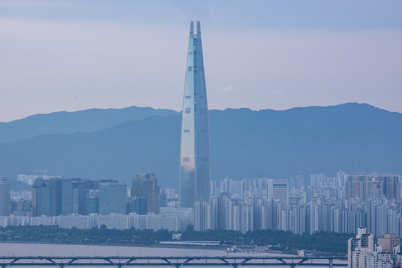 롯데쇼핑 주식 분석 주가 전망 목표가 손절가 매매 전략